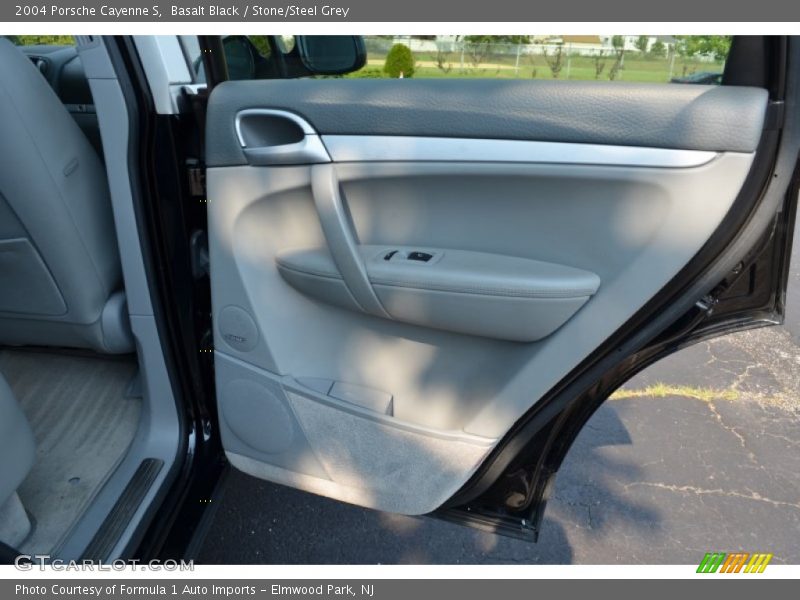 Basalt Black / Stone/Steel Grey 2004 Porsche Cayenne S