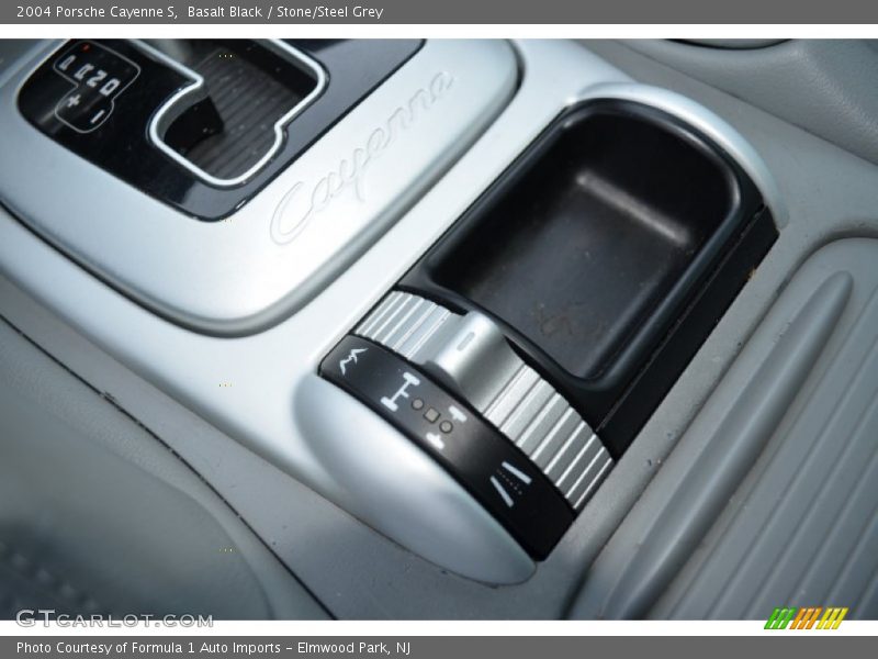 Basalt Black / Stone/Steel Grey 2004 Porsche Cayenne S