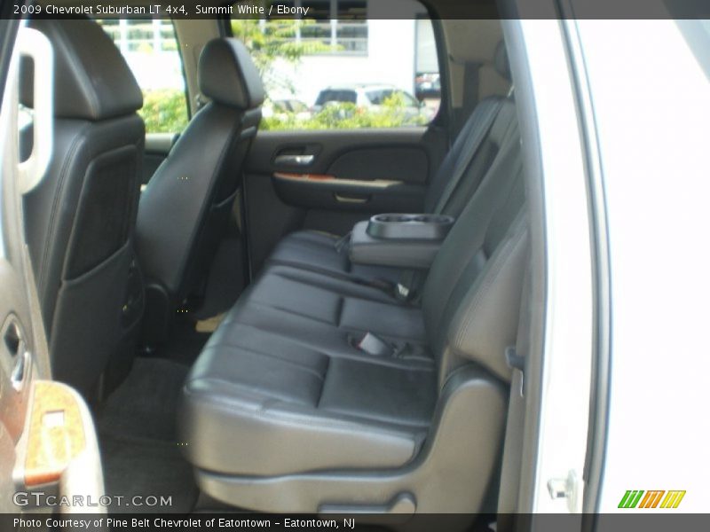 Summit White / Ebony 2009 Chevrolet Suburban LT 4x4
