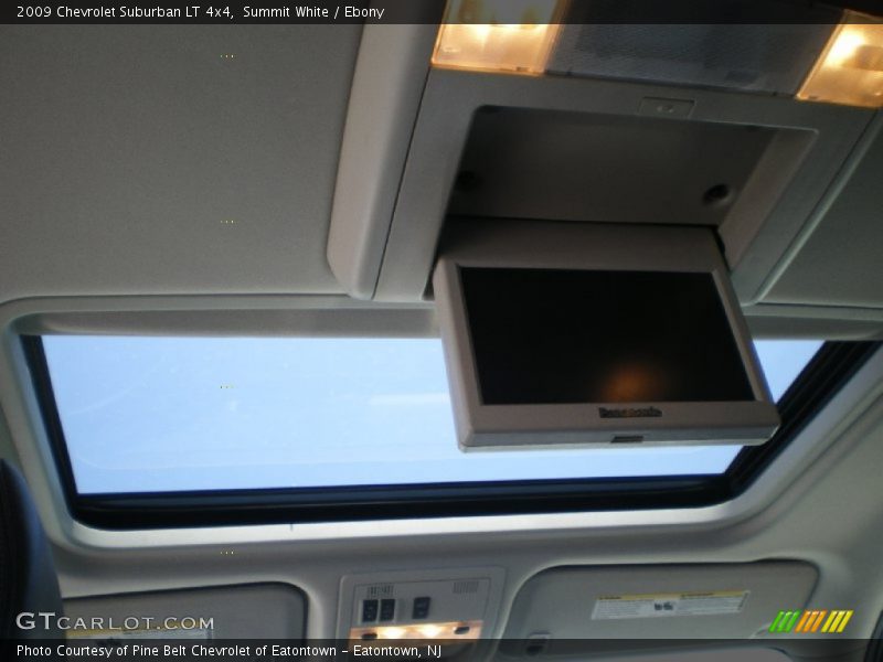 Summit White / Ebony 2009 Chevrolet Suburban LT 4x4