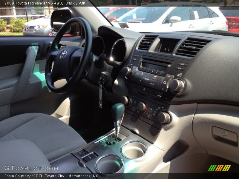 Black / Ash 2009 Toyota Highlander V6 4WD