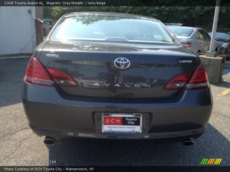 Magnetic Gray Metallic / Ivory Beige 2008 Toyota Avalon XL