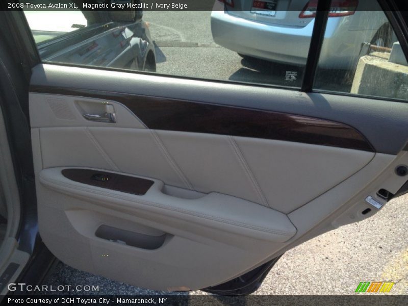 Magnetic Gray Metallic / Ivory Beige 2008 Toyota Avalon XL