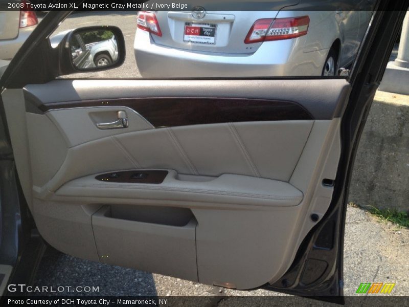 Magnetic Gray Metallic / Ivory Beige 2008 Toyota Avalon XL