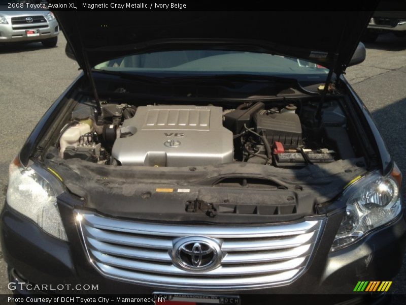 Magnetic Gray Metallic / Ivory Beige 2008 Toyota Avalon XL