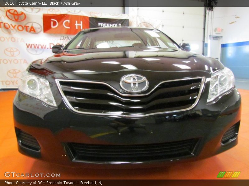 Black / Ash Gray 2010 Toyota Camry LE