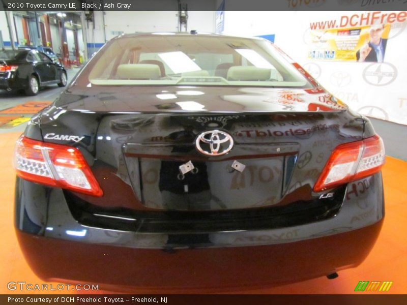 Black / Ash Gray 2010 Toyota Camry LE