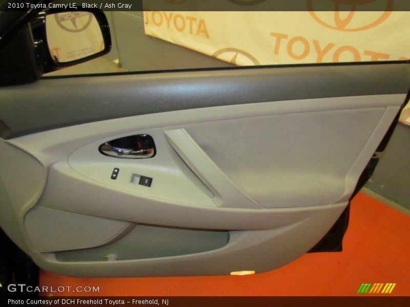 Black / Ash Gray 2010 Toyota Camry LE