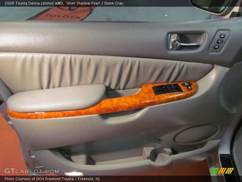 Silver Shadow Pearl / Stone Gray 2006 Toyota Sienna Limited AWD