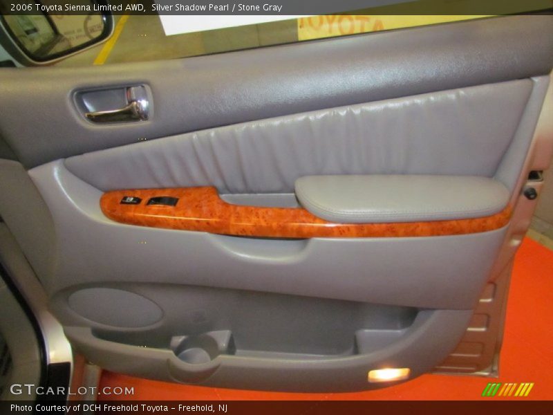 Silver Shadow Pearl / Stone Gray 2006 Toyota Sienna Limited AWD