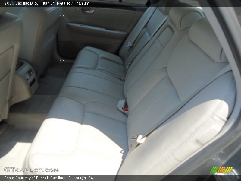 Titanium Metallic / Titanium 2006 Cadillac DTS