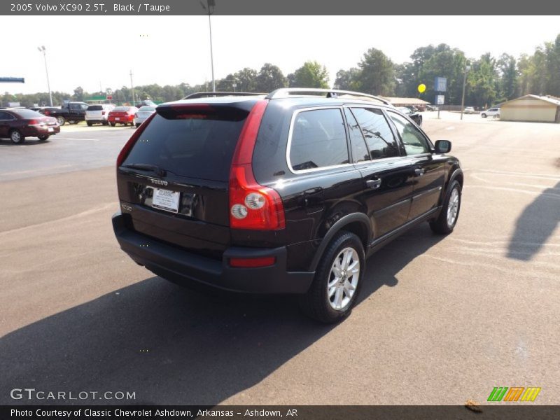 Black / Taupe 2005 Volvo XC90 2.5T