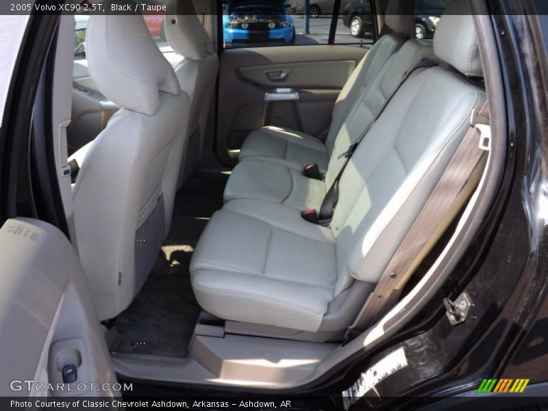 Black / Taupe 2005 Volvo XC90 2.5T