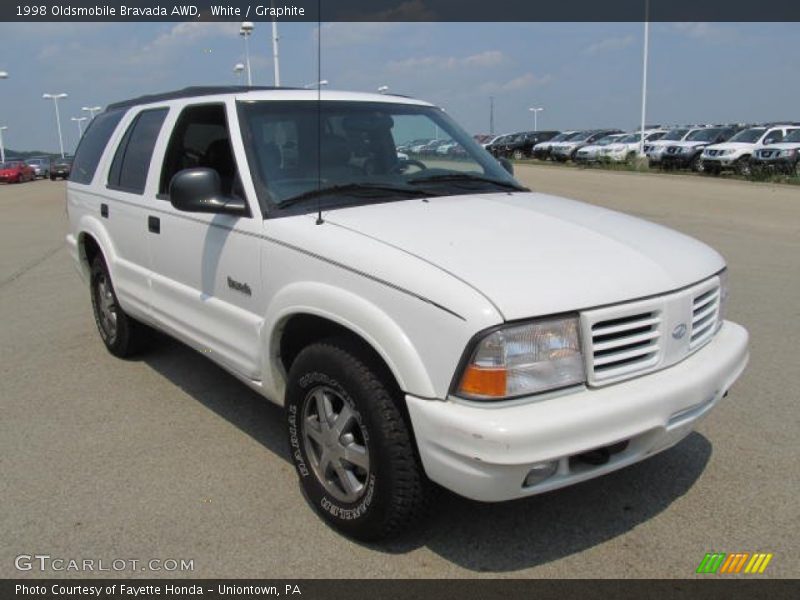 White / Graphite 1998 Oldsmobile Bravada AWD