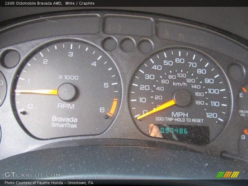 White / Graphite 1998 Oldsmobile Bravada AWD