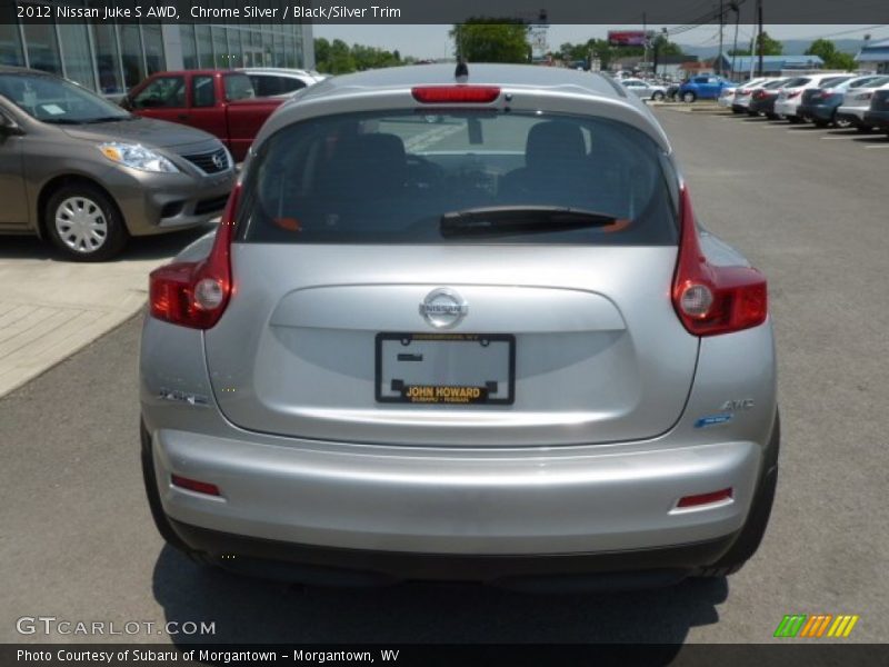 Chrome Silver / Black/Silver Trim 2012 Nissan Juke S AWD