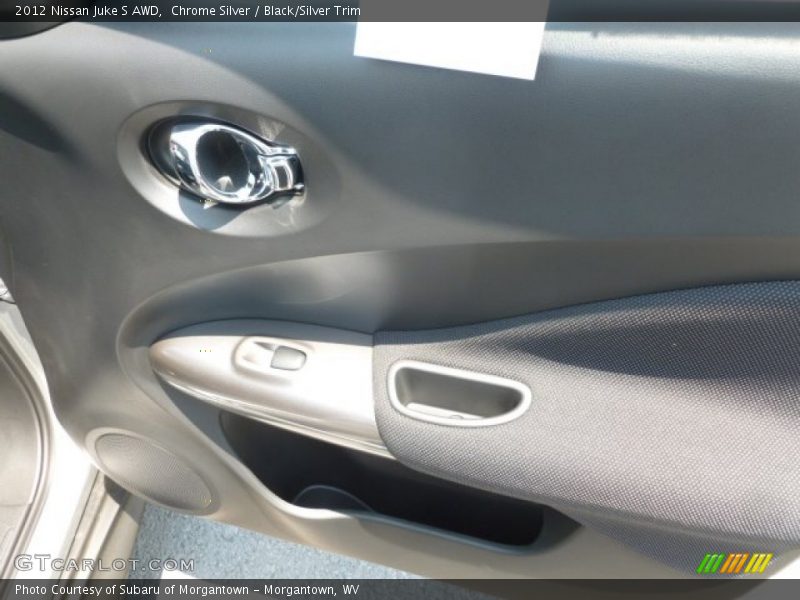 Chrome Silver / Black/Silver Trim 2012 Nissan Juke S AWD
