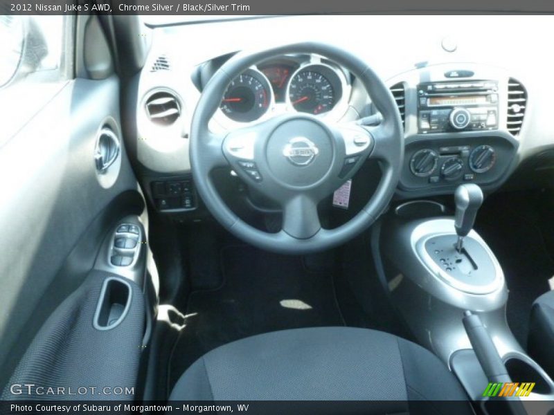 Chrome Silver / Black/Silver Trim 2012 Nissan Juke S AWD