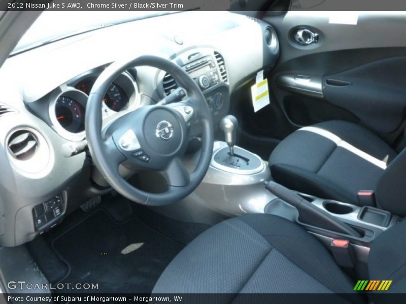 Chrome Silver / Black/Silver Trim 2012 Nissan Juke S AWD