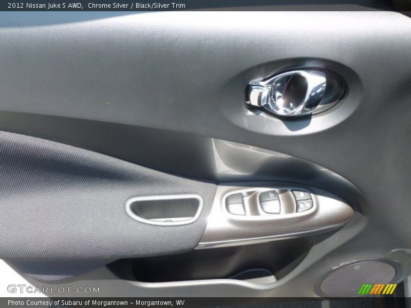Chrome Silver / Black/Silver Trim 2012 Nissan Juke S AWD