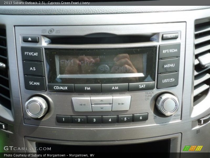 Cypress Green Pearl / Ivory 2013 Subaru Outback 2.5i