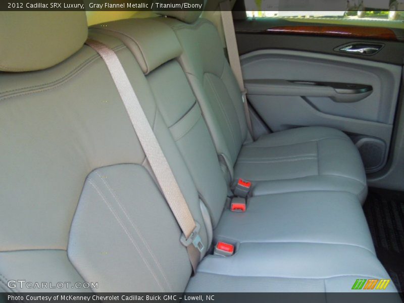 Gray Flannel Metallic / Titanium/Ebony 2012 Cadillac SRX Luxury