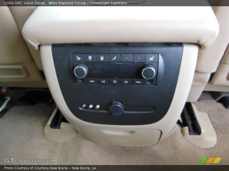 White Diamond Tricoat / Cocoa/Light Cashmere 2009 GMC Yukon Denali