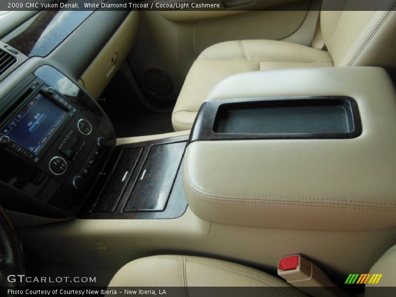 White Diamond Tricoat / Cocoa/Light Cashmere 2009 GMC Yukon Denali