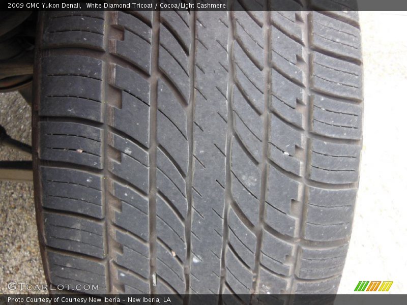 White Diamond Tricoat / Cocoa/Light Cashmere 2009 GMC Yukon Denali