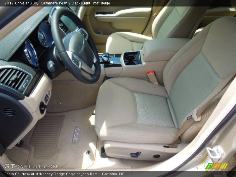 Cashmere Pearl / Black/Light Frost Beige 2012 Chrysler 300