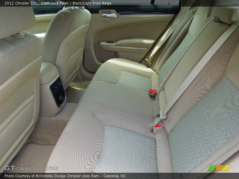 Cashmere Pearl / Black/Light Frost Beige 2012 Chrysler 300