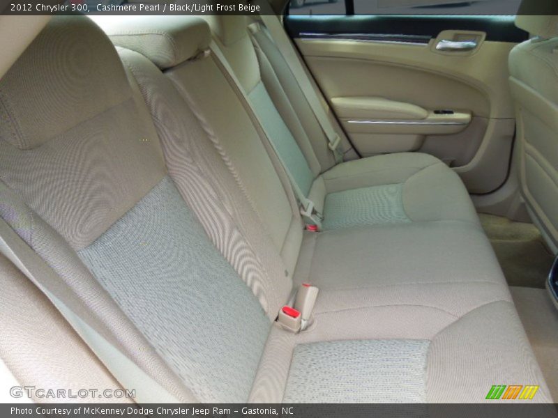 Cashmere Pearl / Black/Light Frost Beige 2012 Chrysler 300