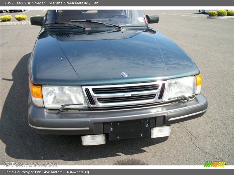 Scarabe Green Metallic / Tan 1992 Saab 900 S Sedan
