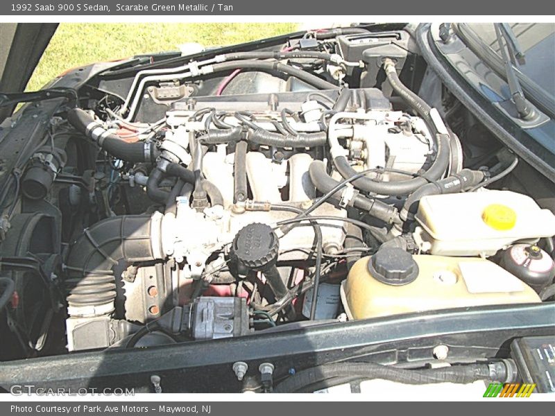  1992 900 S Sedan Engine - 2.1 Liter DOHC 16-Valve 4 Cylinder