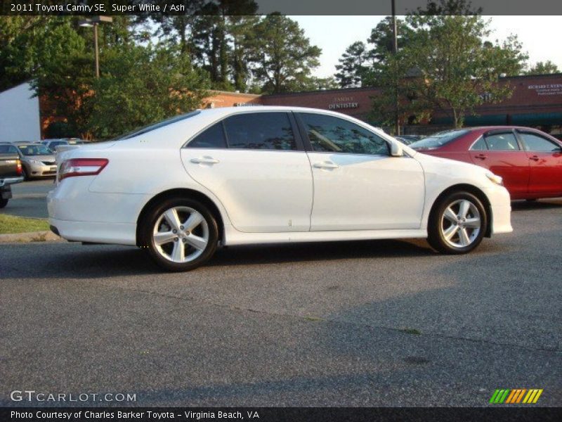 Super White / Ash 2011 Toyota Camry SE
