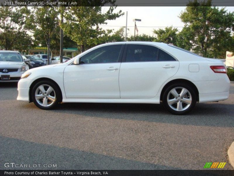 Super White / Ash 2011 Toyota Camry SE