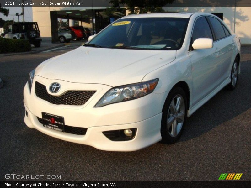 Super White / Ash 2011 Toyota Camry SE