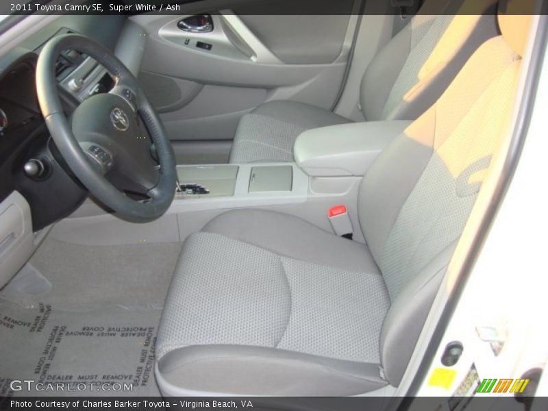Super White / Ash 2011 Toyota Camry SE