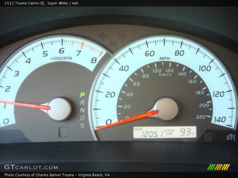 Super White / Ash 2011 Toyota Camry SE
