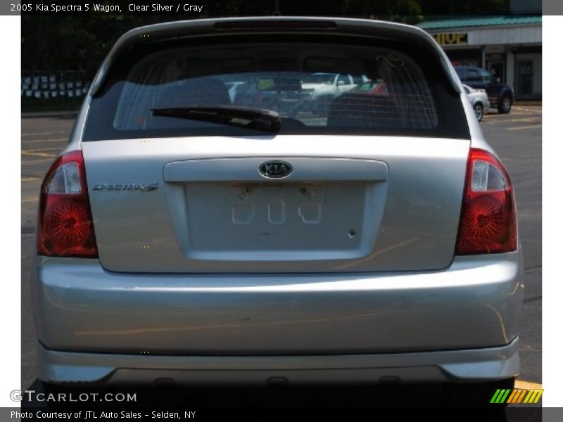 Clear Silver / Gray 2005 Kia Spectra 5 Wagon