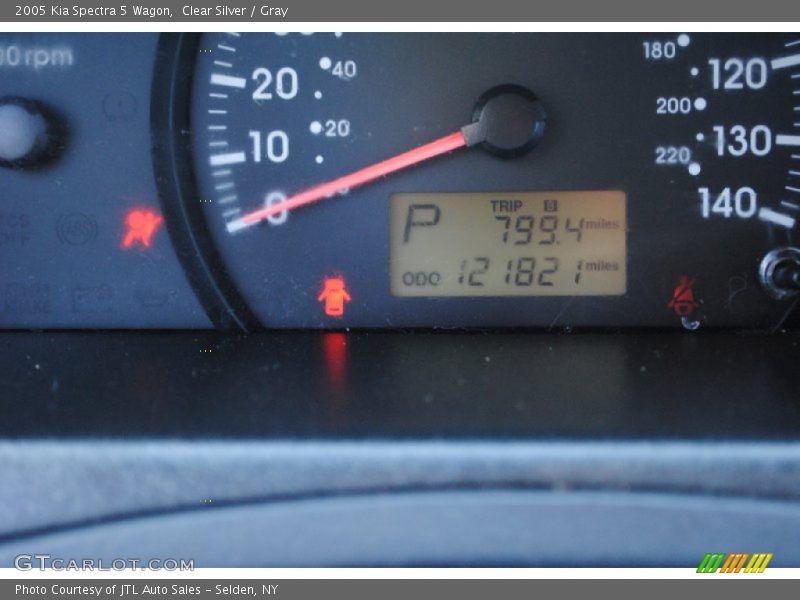 Clear Silver / Gray 2005 Kia Spectra 5 Wagon