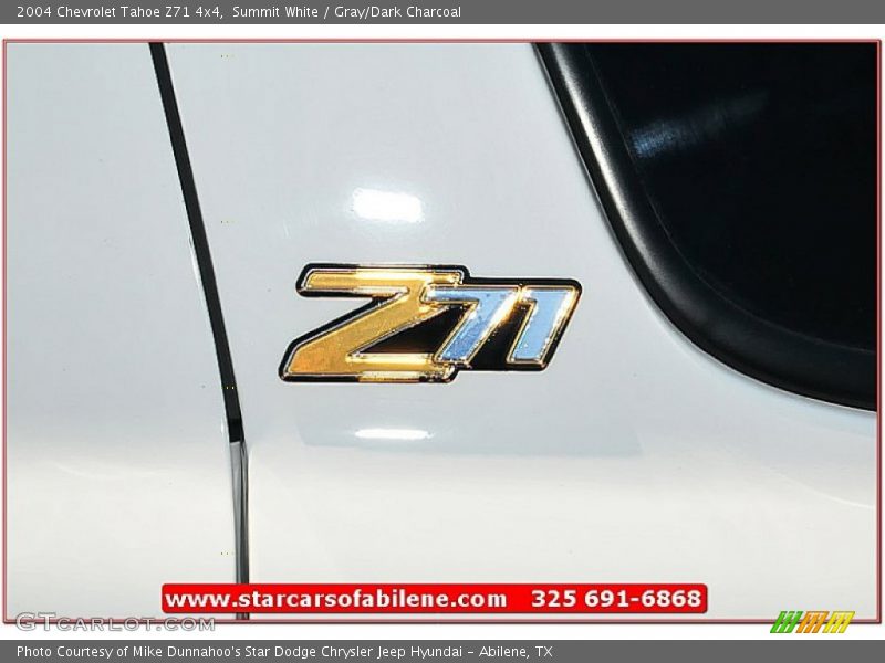 Summit White / Gray/Dark Charcoal 2004 Chevrolet Tahoe Z71 4x4