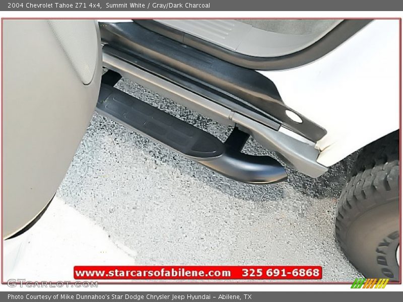 Summit White / Gray/Dark Charcoal 2004 Chevrolet Tahoe Z71 4x4