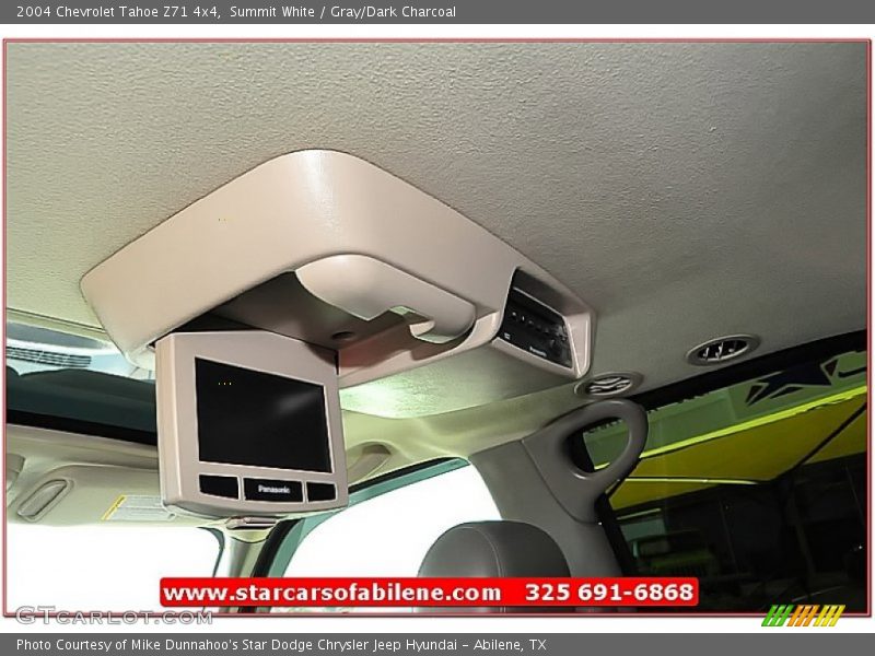 Summit White / Gray/Dark Charcoal 2004 Chevrolet Tahoe Z71 4x4
