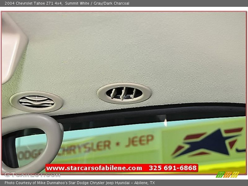 Summit White / Gray/Dark Charcoal 2004 Chevrolet Tahoe Z71 4x4