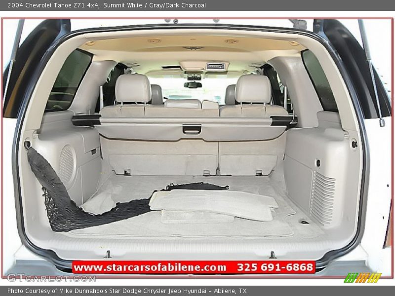 Summit White / Gray/Dark Charcoal 2004 Chevrolet Tahoe Z71 4x4