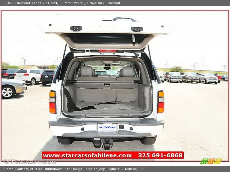 Summit White / Gray/Dark Charcoal 2004 Chevrolet Tahoe Z71 4x4