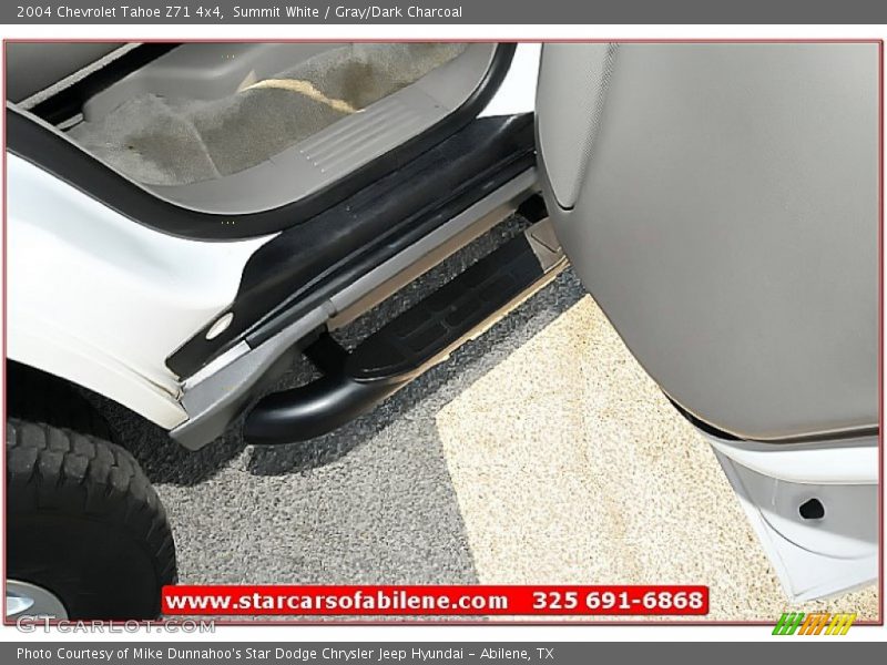 Summit White / Gray/Dark Charcoal 2004 Chevrolet Tahoe Z71 4x4