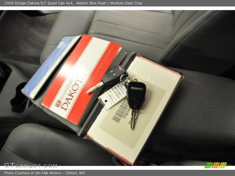Atlantic Blue Pearl / Medium Slate Gray 2006 Dodge Dakota SLT Quad Cab 4x4