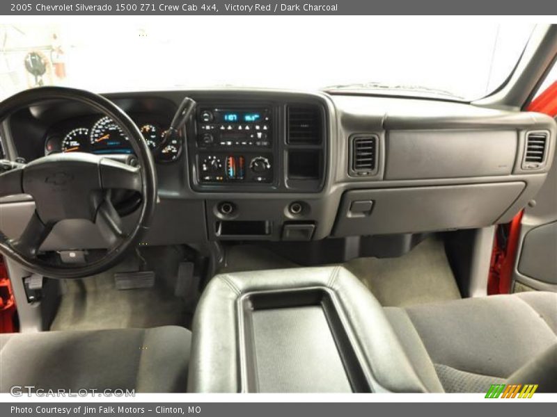 Victory Red / Dark Charcoal 2005 Chevrolet Silverado 1500 Z71 Crew Cab 4x4